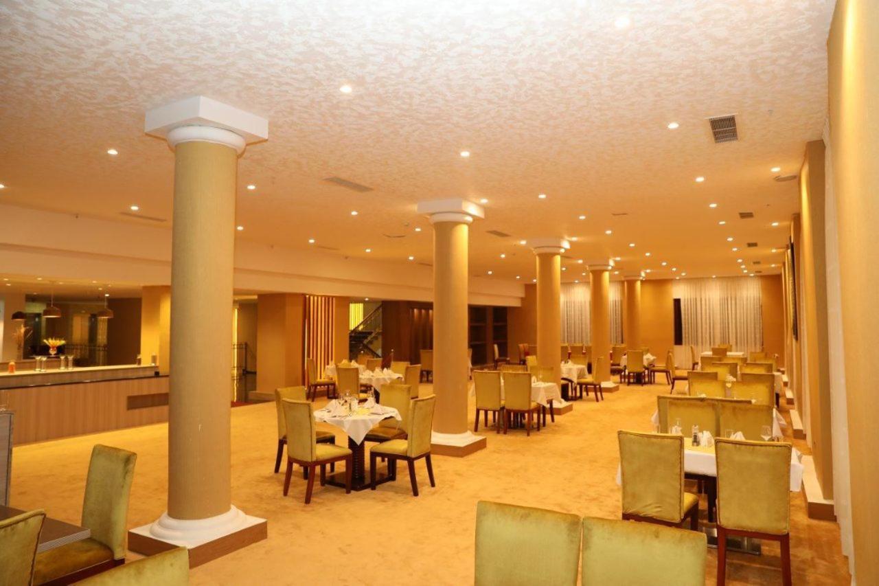 Kenenisa Hotel Addis Ababa Exterior photo