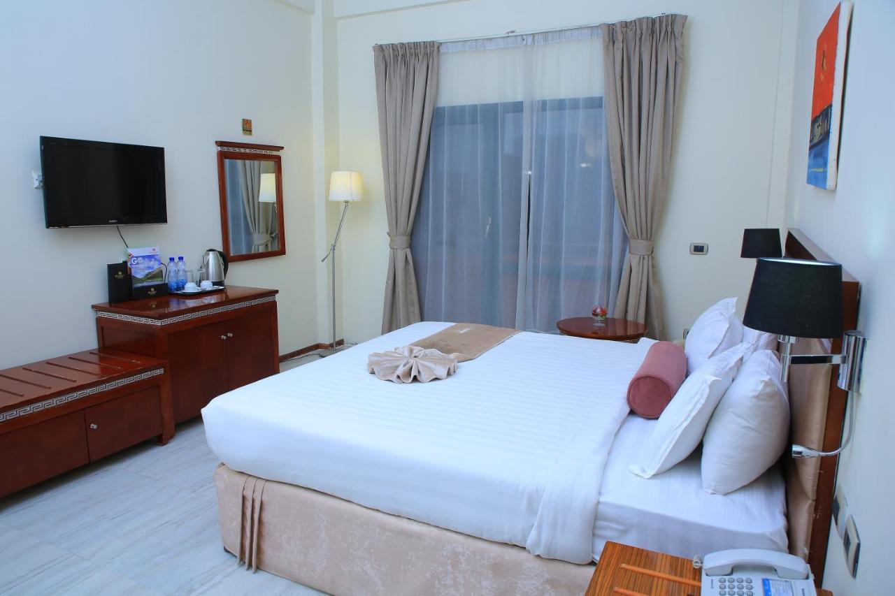 Kenenisa Hotel Addis Ababa Exterior photo