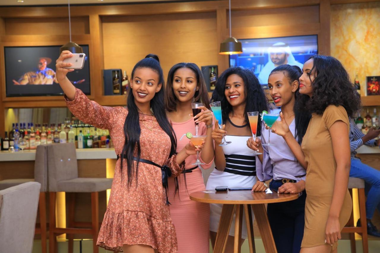Kenenisa Hotel Addis Ababa Exterior photo